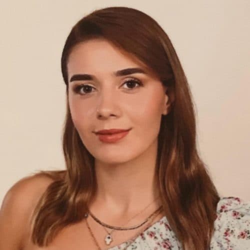Fzt. Esma Varol fotoğrafı