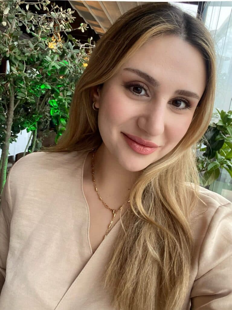 Fzt. Arzum Zeynep Karadağ fotoğrafı